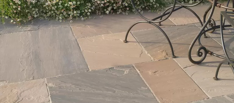 How to lay paving stones