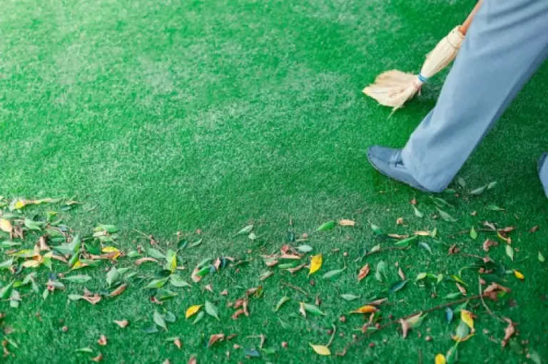 How to clean artificial grass