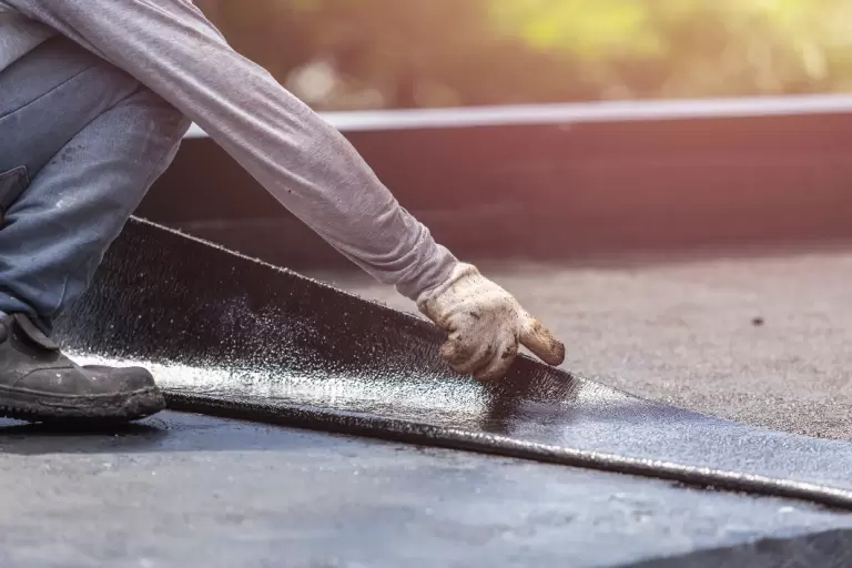 How to maintain a flat roof