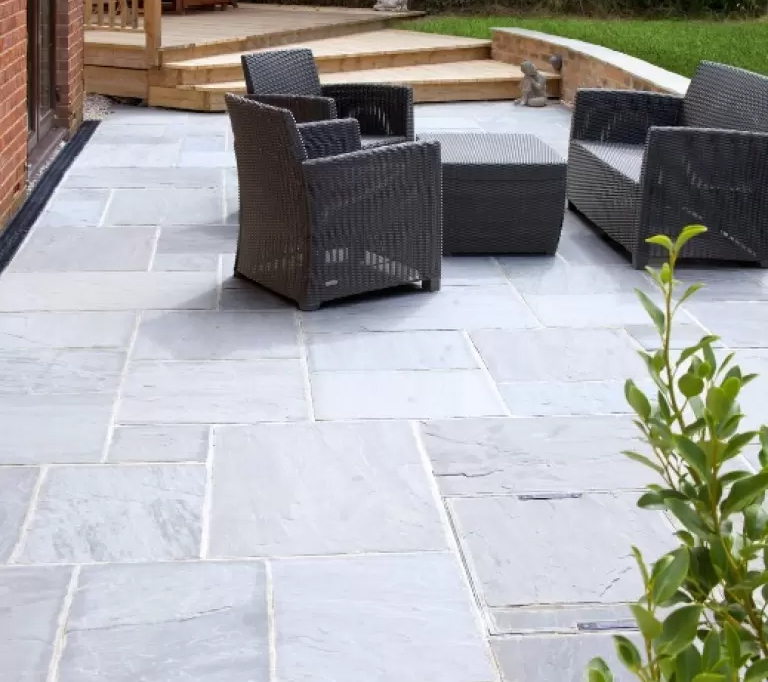 How to lay paving stones